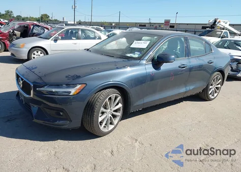 2021 Volvo S60 T5 Momentum из США, поврежденный, VIN 7JR102FK8MG091431